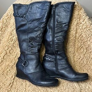 Beartraps tall wedge black boots Women’s 10